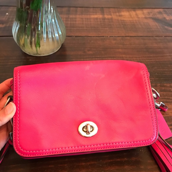 Coach Legacy-Penny Crossbody bag in Hot Pink - Picture 3 of 3
